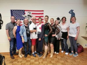 erfolge-bei-den-landesmeisterschaften-gruppenfoto-2 | Erfolge bei den Landesmeisterschaften: RouteB65 tanzt sich aufs Treppchen